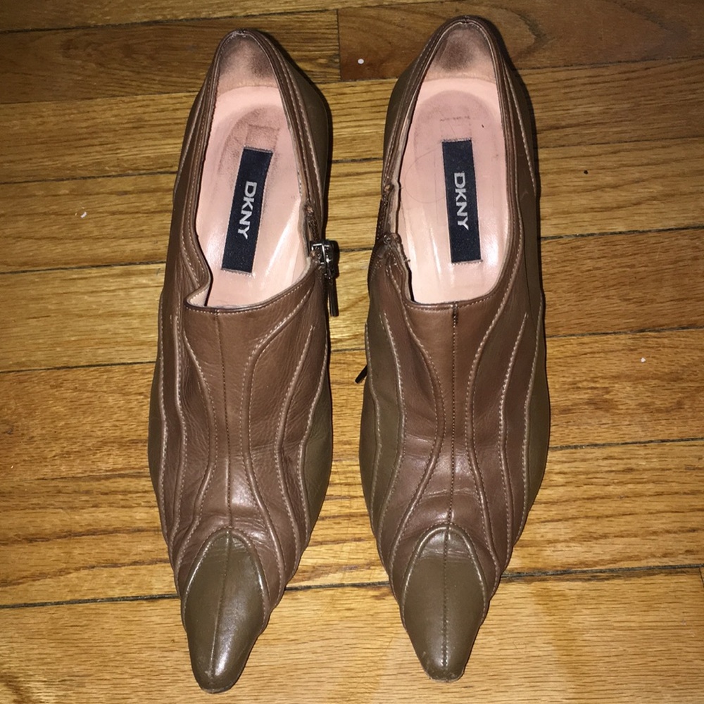 DKNY pointed booties
